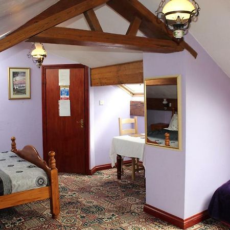 Peakdale Lodge Glossop Exteriör bild