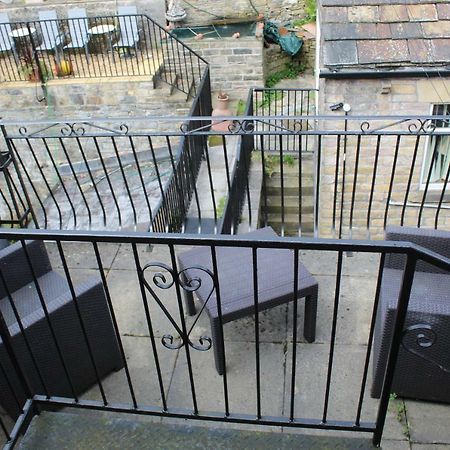 Peakdale Lodge Glossop Exteriör bild